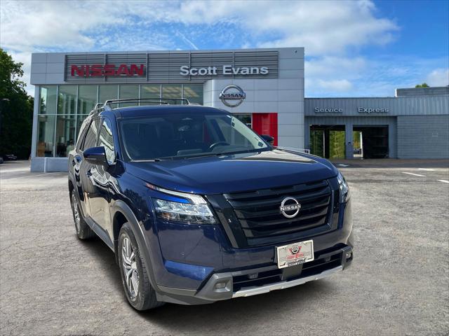 2023 Nissan Pathfinder SL 4WD