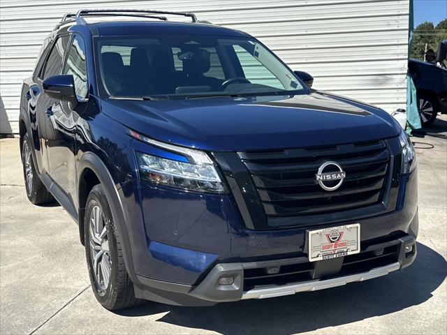 2023 Nissan Pathfinder SL 4WD