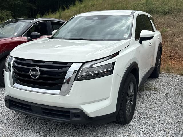 2022 Nissan Pathfinder S 2WD