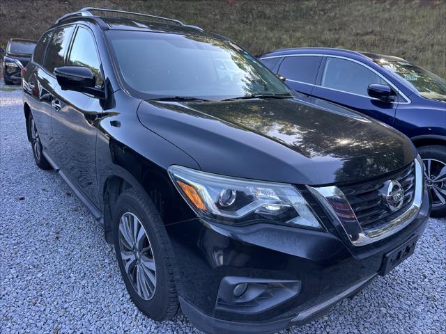 2017 Nissan Pathfinder SL