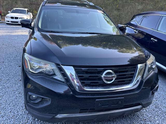 2017 Nissan Pathfinder SL