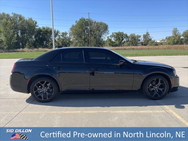 2023 Chrysler 300 Touring 2023 Chrysler 300 Touring