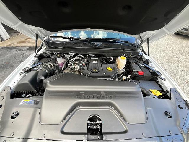 2026 RAM Ram 5500 Chassis Cab RAM 5500 TRADESMAN CHASSIS REGULAR CAB 4X4 84 CA 2026 RAM Ram 5500 Chassis Cab RAM 5500 TRADESMAN CHASSIS REGULAR CAB 4X4 84 CA