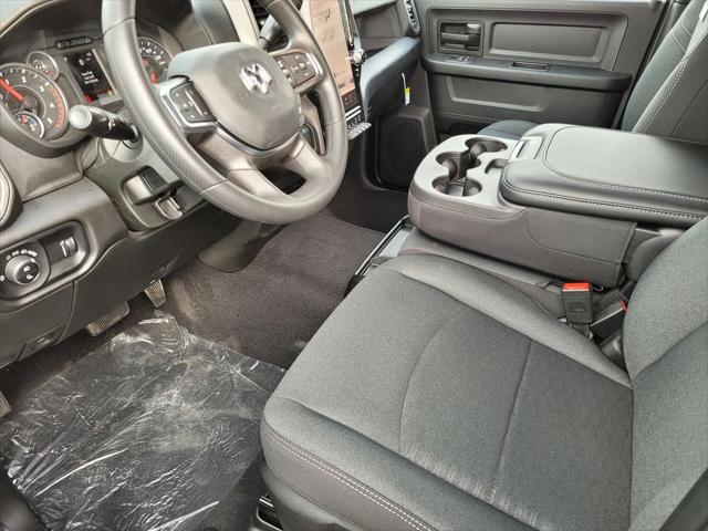 2026 Ram 2500 Black Express Crew Cab 4x4 6'4" Box