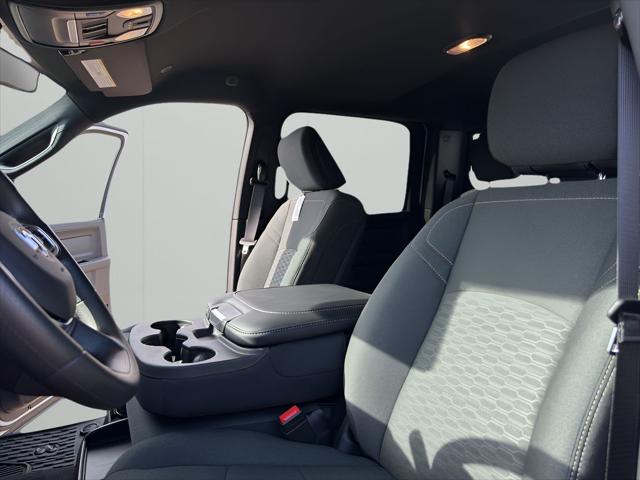 2026 RAM Ram 3500 RAM 3500 TRADESMAN CREW CAB 4X4 8 BOX