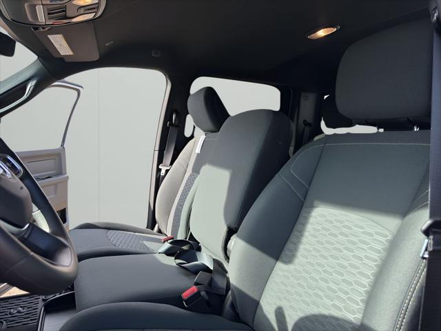 2026 RAM Ram 3500 RAM 3500 TRADESMAN CREW CAB 4X4 8 BOX