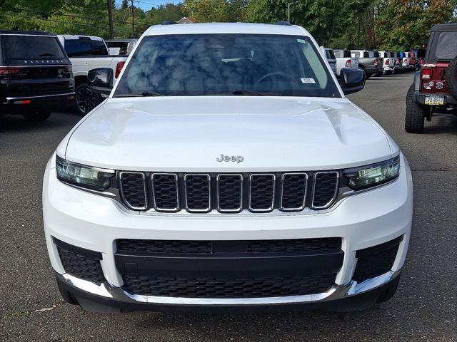 2023 Jeep Grand Cherokee L Laredo 4x4 2023 Jeep Grand Cherokee L Laredo 4x4