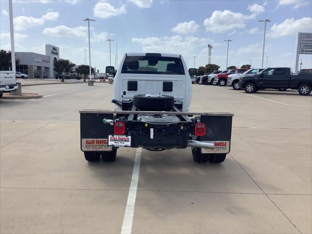 2025 RAM Ram 5500 Chassis Cab RAM 5500 TRADESMAN CHASSIS REGULAR CAB 4X4 84 CA 2025 RAM Ram 5500 Chassis Cab RAM 5500 TRADESMAN CHASSIS REGULAR CAB 4X4 84 CA