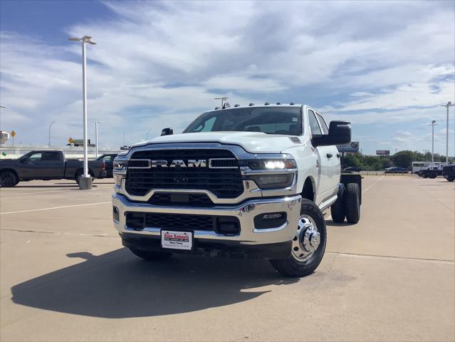 2026 RAM Ram 3500 Chassis Cab RAM 3500 TRADESMAN CREW CAB CHASSIS 4X4 60 CA
