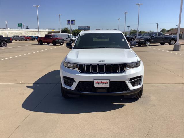2025 Jeep Grand Cherokee GRAND CHEROKEE LAREDO 4X4