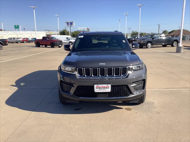 2025 Jeep Grand Cherokee GRAND CHEROKEE LAREDO 4X2