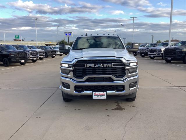 2026 RAM Ram 3500 Chassis Cab RAM 3500 TRADESMAN CREW CAB CHASSIS 4X4 60 CA 2026 RAM Ram 3500 Chassis Cab RAM 3500 TRADESMAN CREW CAB CHASSIS 4X4 60 CA