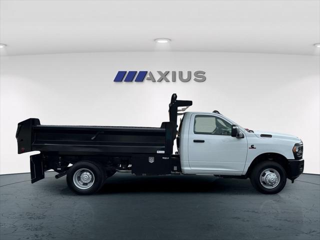 2024 RAM Ram 3500 Chassis Cab RAM 3500 TRADESMAN CHASSIS REGULAR CAB 4X4 84 CA 2024 RAM Ram 3500 Chassis Cab RAM 3500 TRADESMAN CHASSIS REGULAR CAB 4X4 84 CA