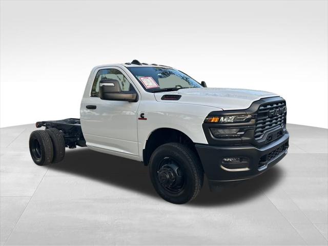 2025 RAM 3500 Chassis Tradesman/Big Horn