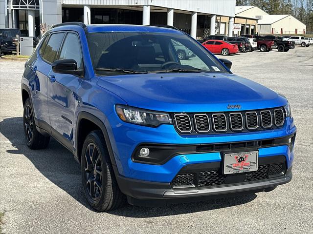 2025 Jeep Compass COMPASS LATITUDE 4X4