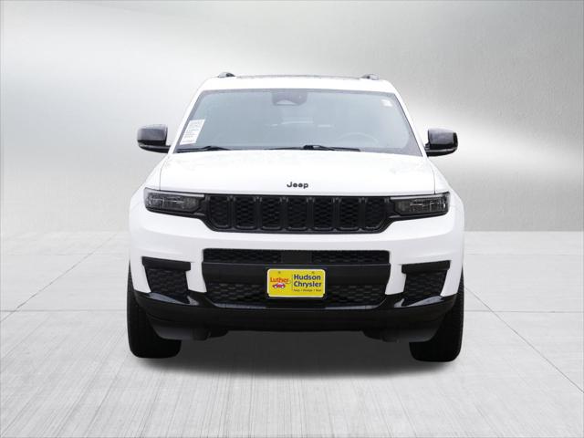 2022 Jeep Grand Cherokee L Altitude 4x4 2022 Jeep Grand Cherokee L Altitude 4x4