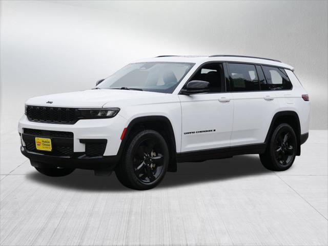 2022 Jeep Grand Cherokee L Altitude 4x4 2022 Jeep Grand Cherokee L Altitude 4x4