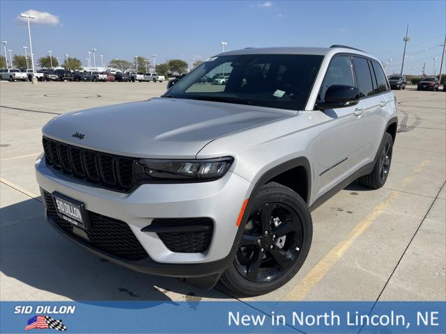 2025 Jeep Grand Cherokee GRAND CHEROKEE ALTITUDE 4X4