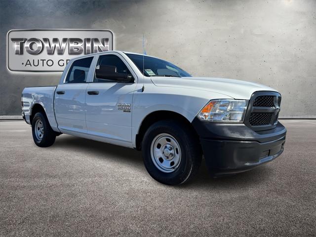 2022 RAM 1500 Classic Tradesman Crew Cab 4x2 57 Box 2022 RAM 1500 Classic Tradesman Crew Cab 4x2 57 Box