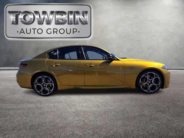 2022 Alfa Romeo Giulia Veloce Ti RWD 2022 Alfa Romeo Giulia Veloce Ti RWD