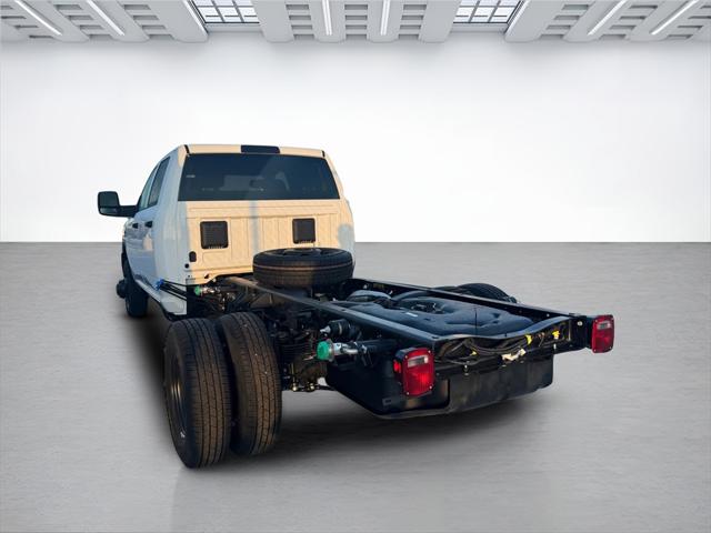 2026 RAM Ram 3500 Chassis Cab RAM 3500 TRADESMAN CREW CAB CHASSIS 4X4 60 CA 2026 RAM Ram 3500 Chassis Cab RAM 3500 TRADESMAN CREW CAB CHASSIS 4X4 60 CA