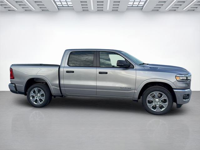 2025 RAM Ram 1500 RAM 1500 LONE STAR CREW CAB 4X2 57 BOX