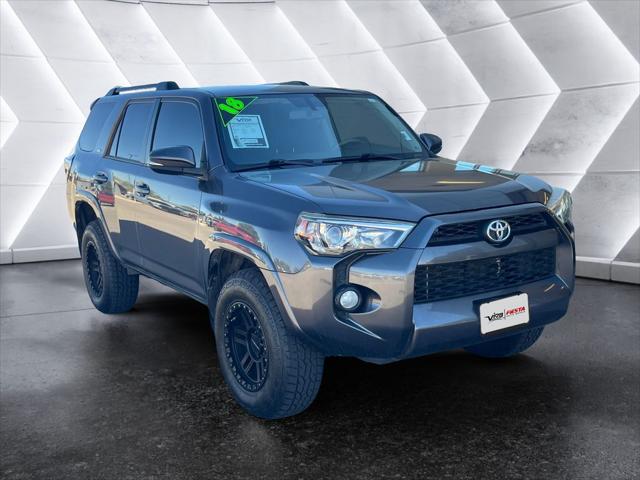 2018 Toyota 4Runner SR5 2018 Toyota 4Runner SR5
