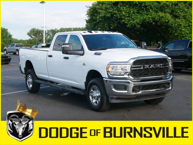 2024 RAM 3500 Tradesman Crew Cab 4x4 8 Box