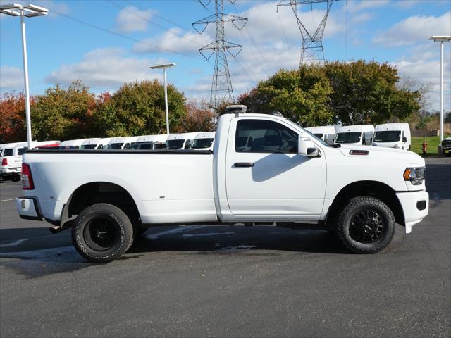 2024 RAM 3500 Tradesman Regular Cab 4x4 8 Box 2024 RAM 3500 Tradesman Regular Cab 4x4 8 Box