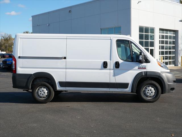 2018 RAM ProMaster 1500 Cargo Van Low Roof 136 WB 2018 RAM ProMaster 1500 Cargo Van Low Roof 136 WB