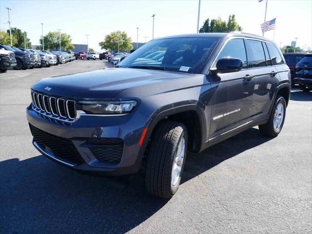 2025 Jeep Grand Cherokee GRAND CHEROKEE LAREDO X 4X4 2025 Jeep Grand Cherokee GRAND CHEROKEE LAREDO X 4X4
