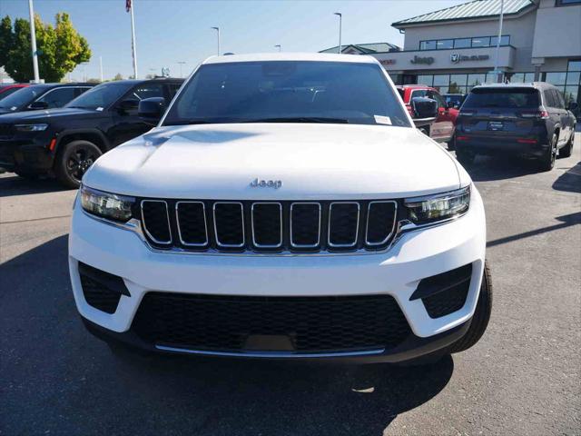 2025 Jeep Grand Cherokee GRAND CHEROKEE LAREDO X 4X4 2025 Jeep Grand Cherokee GRAND CHEROKEE LAREDO X 4X4