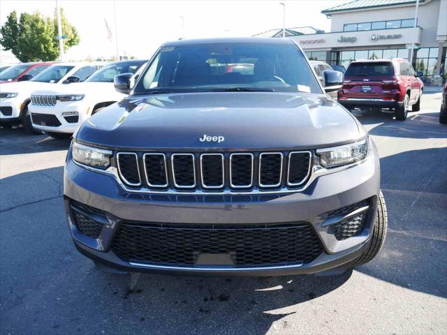 2025 Jeep Grand Cherokee GRAND CHEROKEE LAREDO X 4X4 2025 Jeep Grand Cherokee GRAND CHEROKEE LAREDO X 4X4