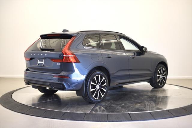 2023 Volvo XC60 B5 Plus Dark Theme 2023 Volvo XC60 B5 Plus Dark Theme