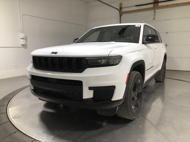 2023 Jeep Grand Cherokee L Altitude 4x4 2023 Jeep Grand Cherokee L Altitude 4x4