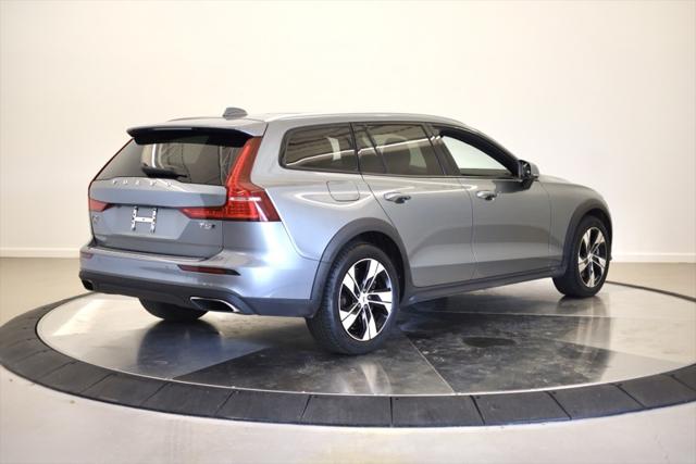 2020 Volvo V60 Cross Country T5