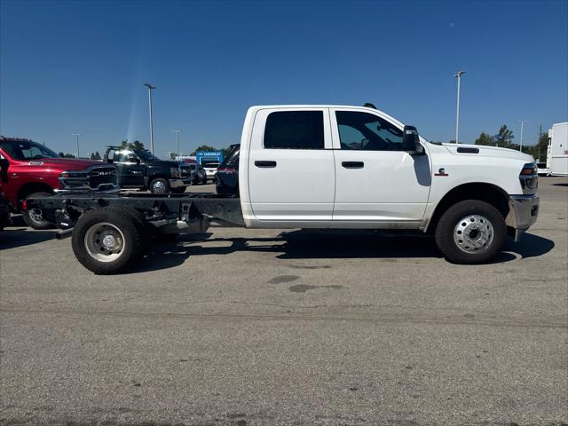 2026 RAM Ram 3500 Chassis Cab RAM 3500 TRADESMAN CREW CAB CHASSIS 4X4 60 CA 2026 RAM Ram 3500 Chassis Cab RAM 3500 TRADESMAN CREW CAB CHASSIS 4X4 60 CA