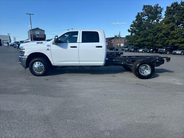 2026 RAM Ram 3500 Chassis Cab RAM 3500 TRADESMAN CREW CAB CHASSIS 4X4 60 CA 2026 RAM Ram 3500 Chassis Cab RAM 3500 TRADESMAN CREW CAB CHASSIS 4X4 60 CA