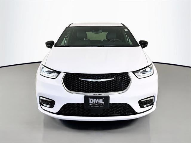 2025 Chrysler Pacifica PACIFICA SELECT