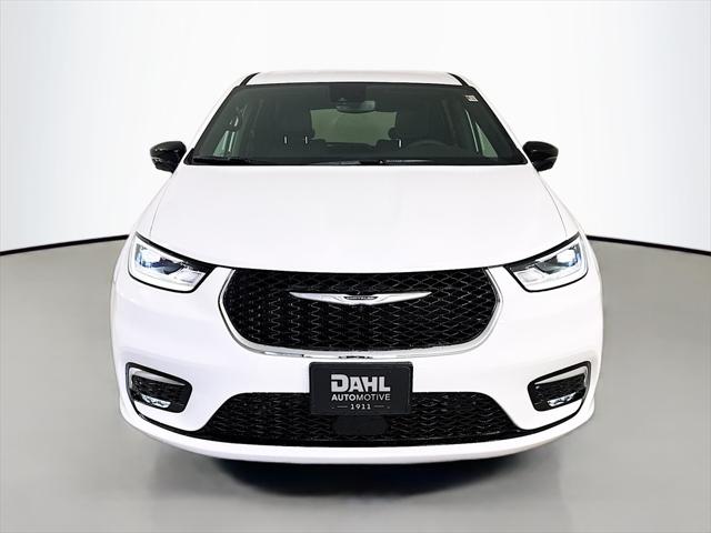 2026 Chrysler Pacifica PACIFICA SELECT AWD