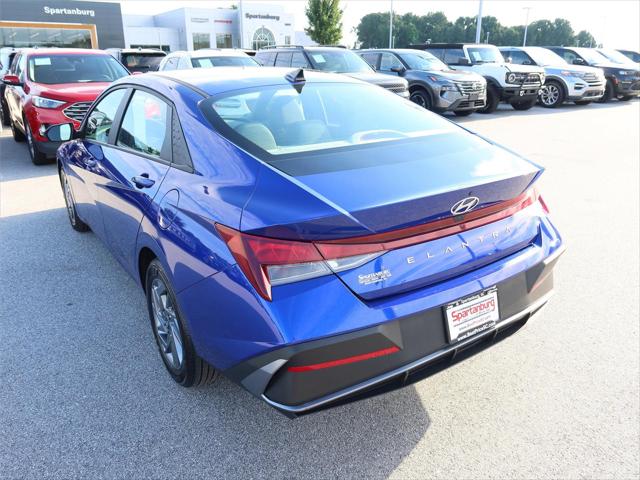 2024 Hyundai Elantra SEL 2024 Hyundai Elantra SEL