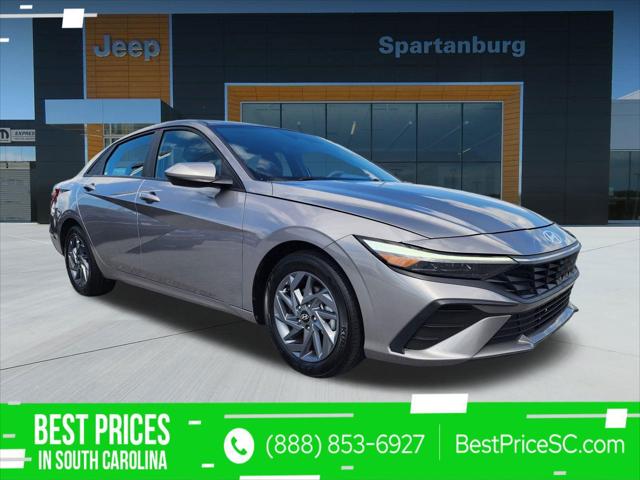 2024 Hyundai Elantra SEL 2024 Hyundai Elantra SEL