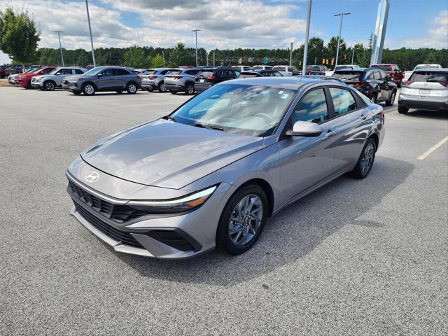 2024 Hyundai Elantra SEL 2024 Hyundai Elantra SEL