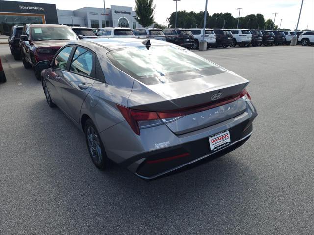 2024 Hyundai Elantra SEL 2024 Hyundai Elantra SEL