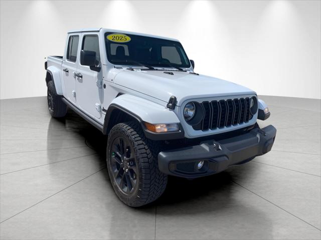 2025 Jeep Gladiator GLADIATOR NIGHTHAWK 4X4 2025 Jeep Gladiator GLADIATOR NIGHTHAWK 4X4