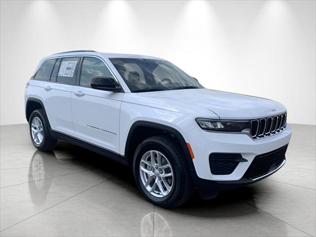 2025 Jeep Grand Cherokee GRAND CHEROKEE LAREDO X 4X4 2025 Jeep Grand Cherokee GRAND CHEROKEE LAREDO X 4X4