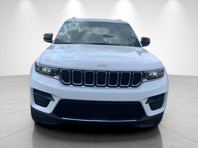 2025 Jeep Grand Cherokee GRAND CHEROKEE LAREDO X 4X4 2025 Jeep Grand Cherokee GRAND CHEROKEE LAREDO X 4X4