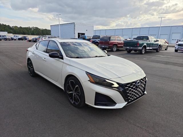 2023 Nissan Altima SR FWD