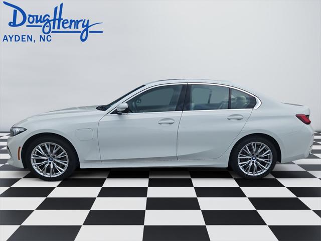 2024 BMW 330e xDrive 2024 BMW 330e xDrive