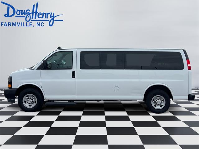 2020 Chevrolet Express Passenger RWD 3500 Extended Wheelbase LS